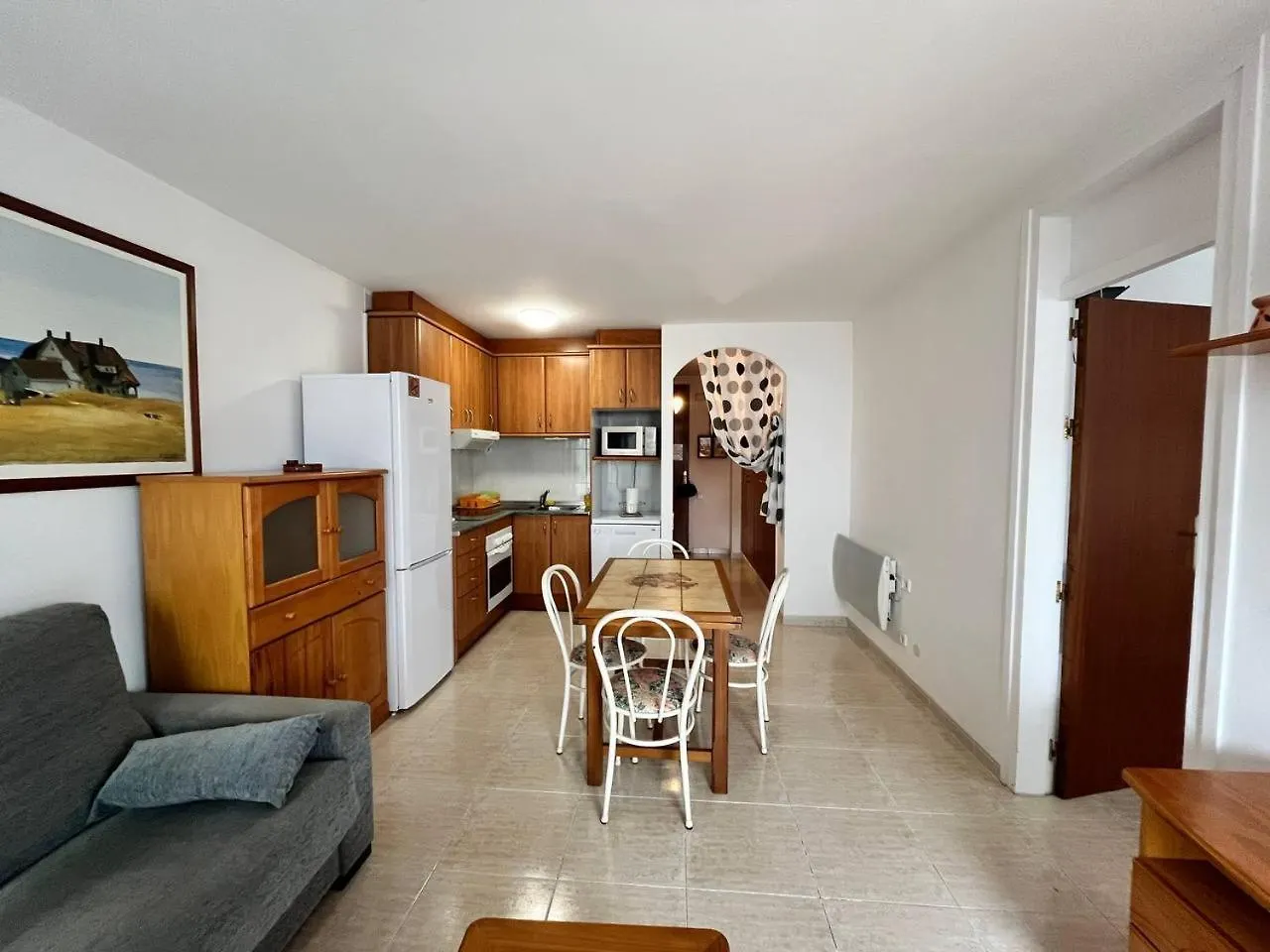 Tu Refugio Vacacional En Roses Apartman